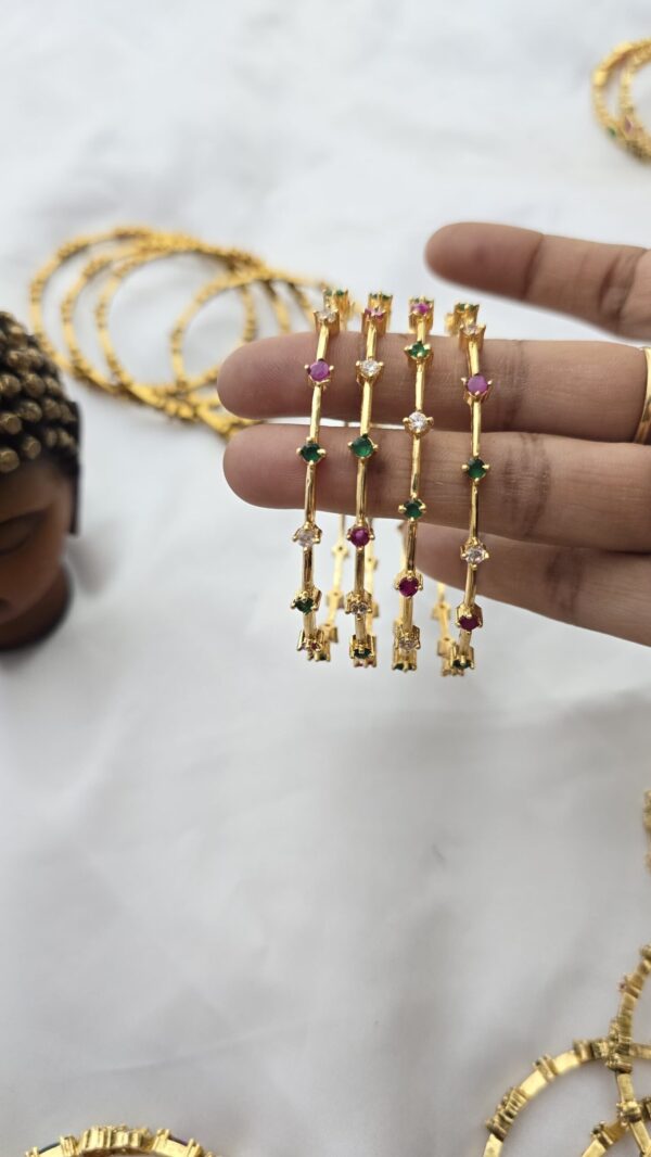 Stone Bangles BN3318