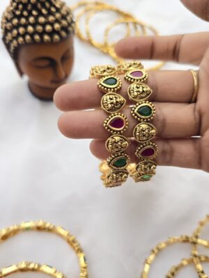 Nakshi Bangles BN3315