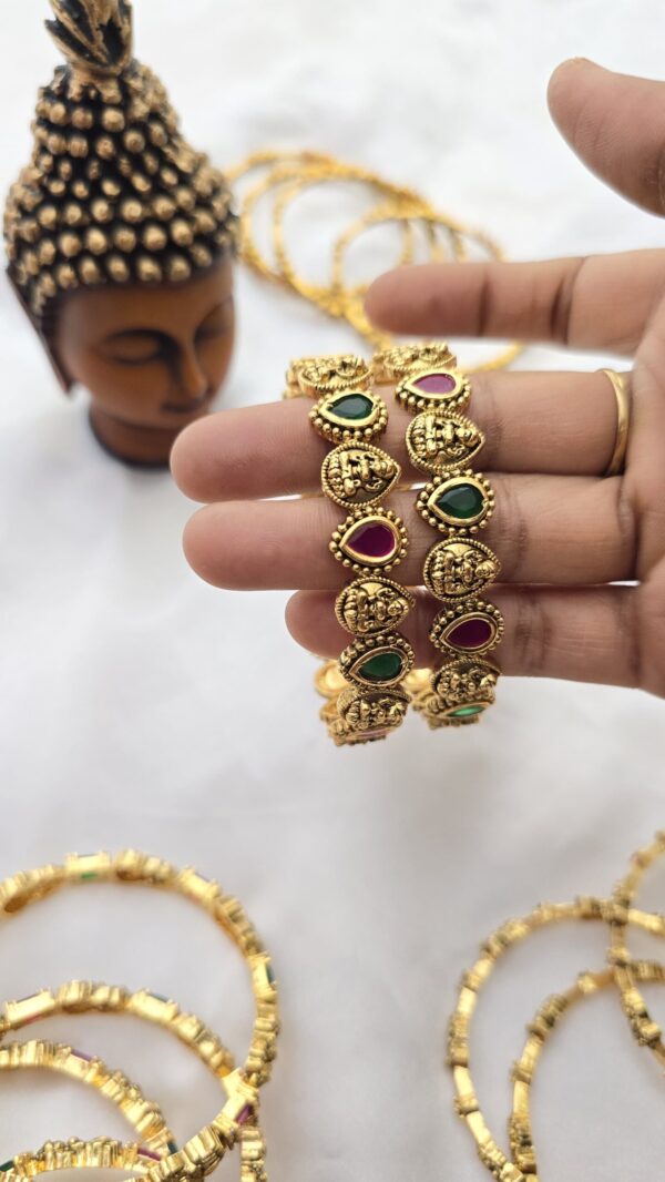 Nakshi Bangles BN3315
