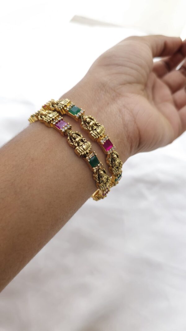 Lakshmi Devi Bangles BN3316